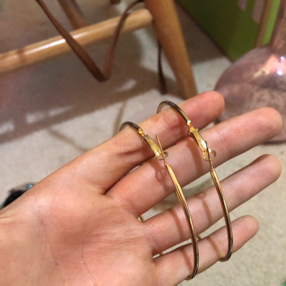 Simple gold hoops